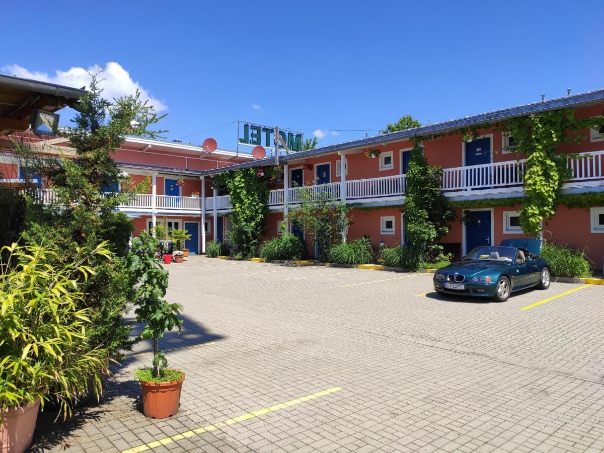 Max Motel Hinterzhof Bagian luar foto