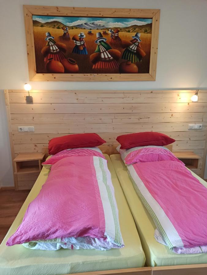 Max Motel Hinterzhof Bagian luar foto