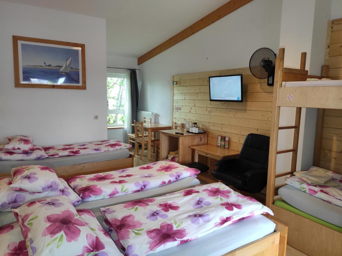 Max Motel Hinterzhof Bagian luar foto