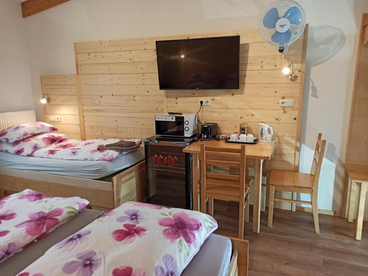 Max Motel Hinterzhof Bagian luar foto