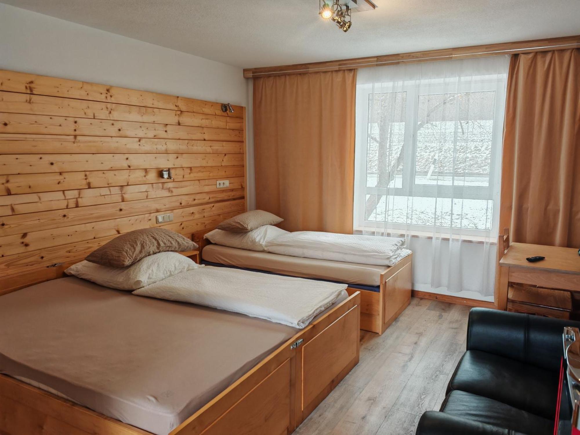 Max Motel Hinterzhof Bagian luar foto